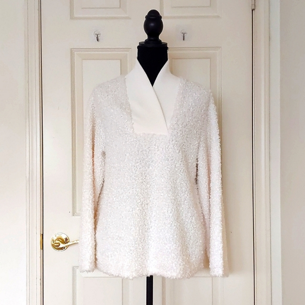 NWOT. Zara Ivory Furry Teddy Fleece Loose Fit Jumper Sweater with Wide Sleeves.